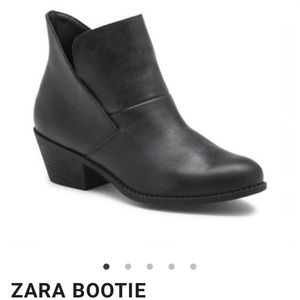 Bass ankle boots size 9.5 leather black booties